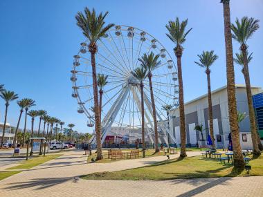 Ferris Wheel at The Wharf