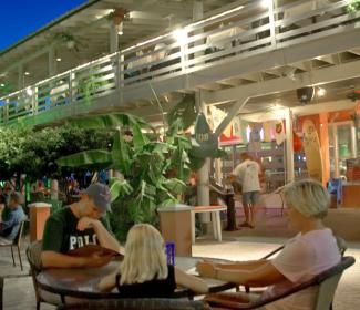 Outdoor dining in Orange Beach AL