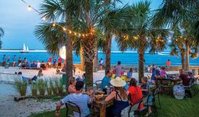 fan favorites outdoor restaurants